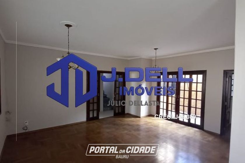 Casa &agrave; venda - 200m&sup2; - Vila Camargo
