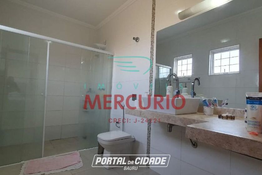 Casa &agrave; venda - 311m&sup2; - Centro