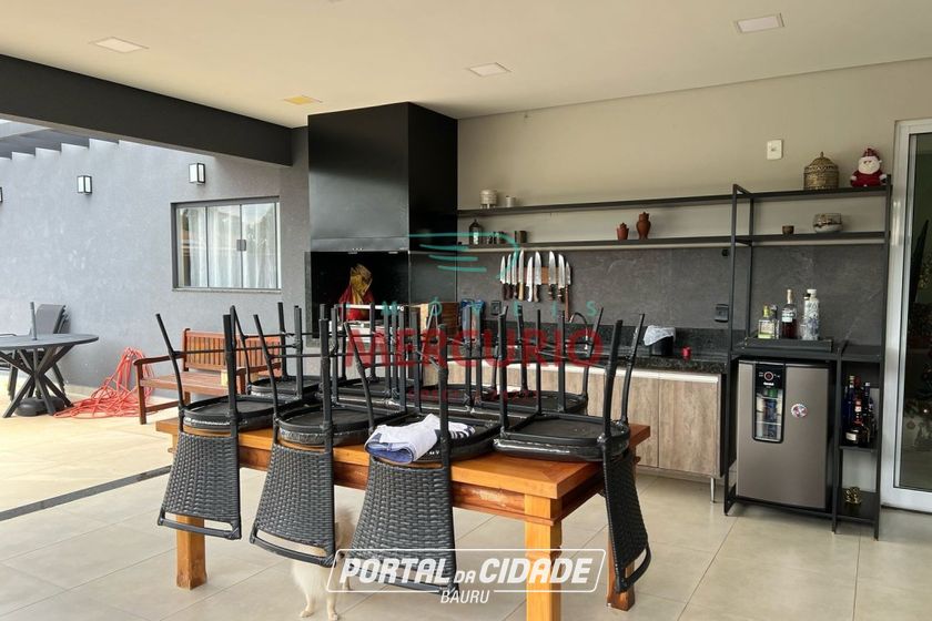Casa &agrave; venda - 248m&sup2; - Condom&iacute;nio Vale Florido 2