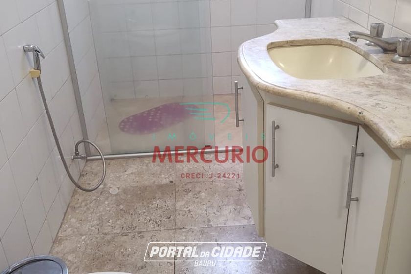 Apartamento &agrave; venda - 220m&sup2; - Centro