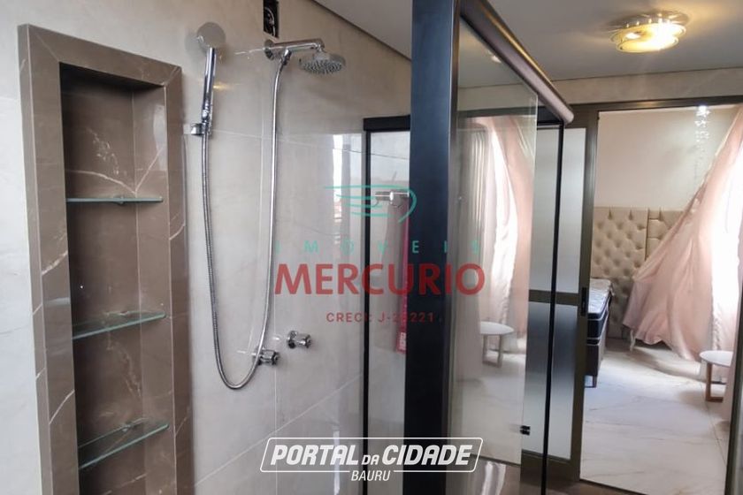Apartamento &agrave; venda - 220m&sup2; - Centro