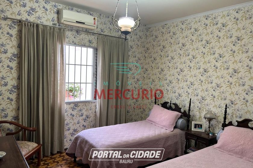 Casa &agrave; venda - 325m&sup2; - Vila Santa Tereza