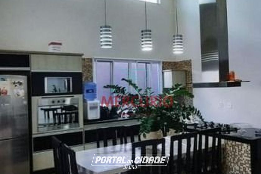 Casa &agrave; venda - 350m&sup2; - Residecial Primavera