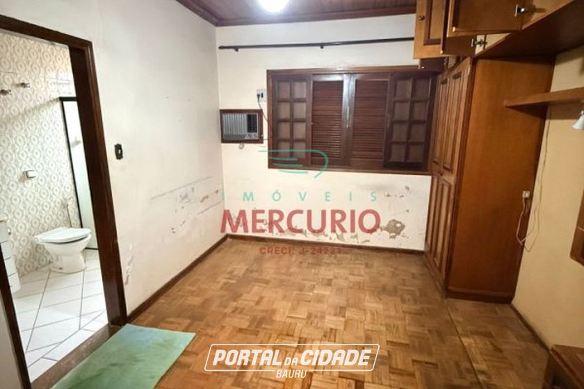 Casa &agrave; venda - 301m&sup2; - Centro