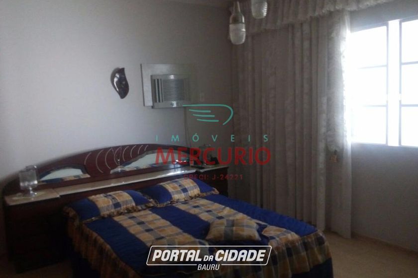 Casa &agrave; venda - 235m&sup2; - Centro