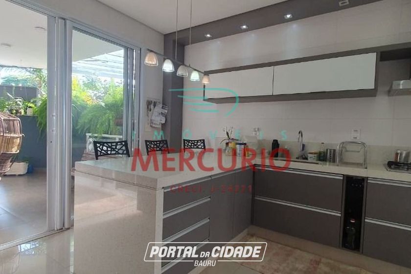 Casa &agrave; venda - 294m&sup2; - Centro