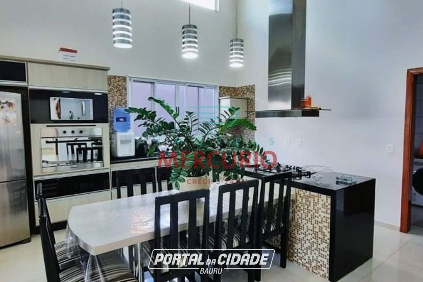 Casa &agrave; venda - 350m&sup2; - Residecial Primavera