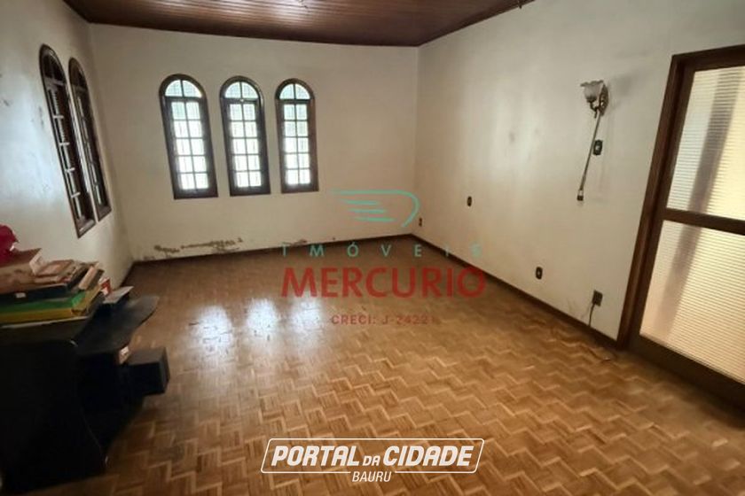 Casa &agrave; venda - 301m&sup2; - Centro
