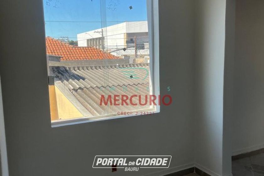 Casa &agrave; venda - 400m&sup2; - Centro