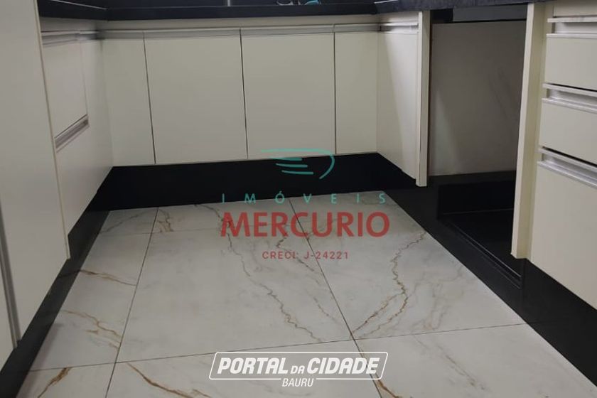 Apartamento &agrave; venda - 220m&sup2; - Centro