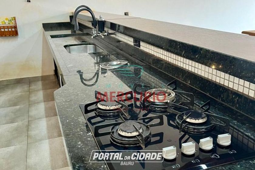 Ch&aacute;cara &agrave; venda - 250m&sup2; - Vale do Igap&oacute;