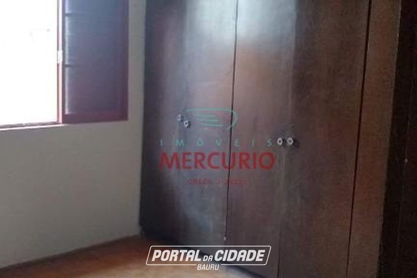 Casa &agrave; venda - 242m&sup2; - Vila Cardia