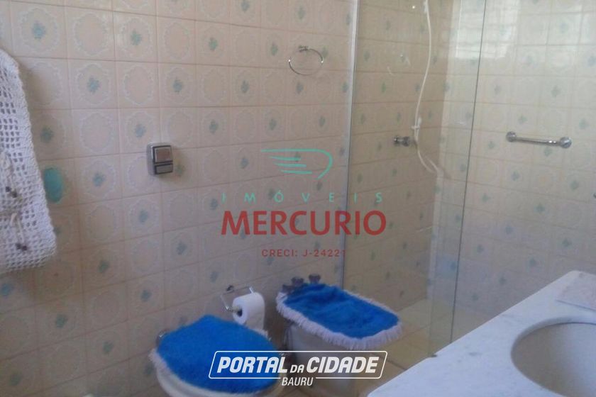 Casa &agrave; venda - 235m&sup2; - Centro