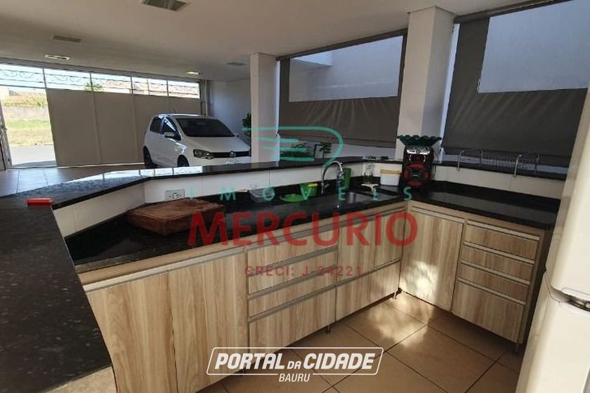 Casa &agrave; venda - 311m&sup2; - Centro