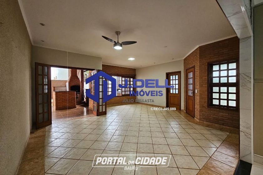 Casa &agrave; venda - 358m&sup2; - Serrao