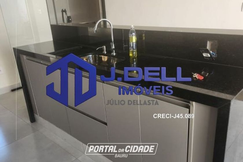 Casa &agrave; venda - 300m&sup2; - Centro