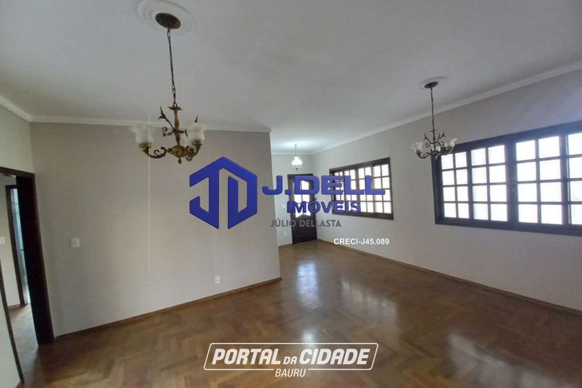 Casa &agrave; venda - 200m&sup2; - Vila Camargo