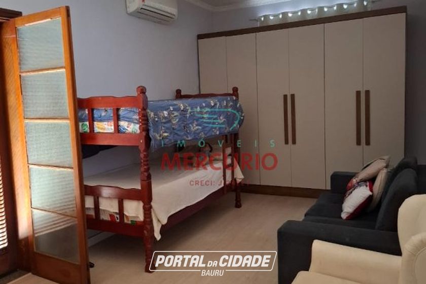 Casa &agrave; venda - 616m&sup2; - Jardim Santana