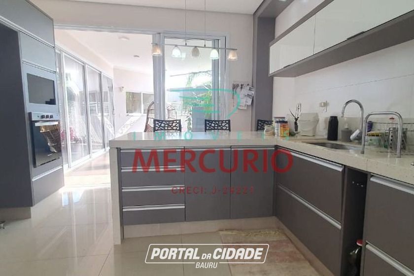 Casa &agrave; venda - 294m&sup2; - Centro