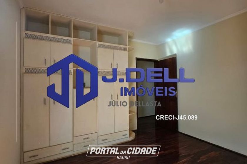Casa &agrave; venda - 242m&sup2; - Parque Jardim Europa