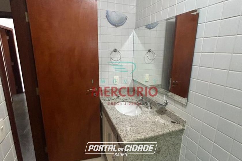 Ch&aacute;cara &agrave; venda - 236m&sup2; - Condom&iacute;nio Real Village