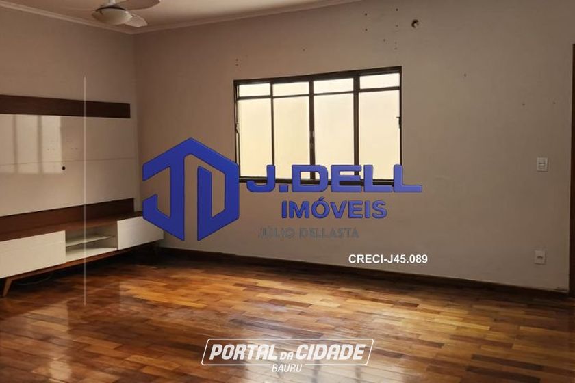 Casa &agrave; venda - 240m&sup2; - Jardim Terra Branca