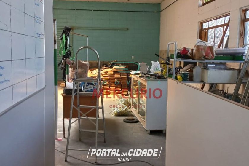 Sal&atilde;o Comercial &agrave; venda - 150m&sup2; - Jardim da Grama