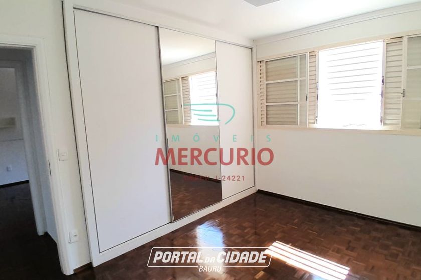 Casa &agrave; venda - 258m&sup2; - Centro