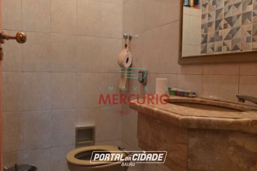 Sobrado &agrave; venda - 243m&sup2; - Vila Altin&oacute;polis