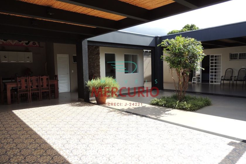 Casa &agrave; venda - 296m&sup2; - Jardim Terra Branca