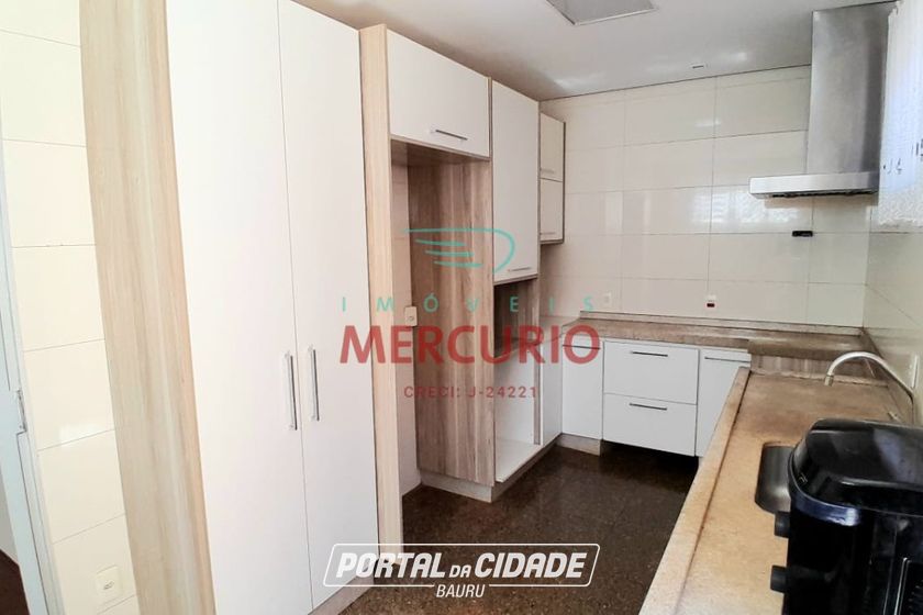 Casa &agrave; venda - 258m&sup2; - Centro