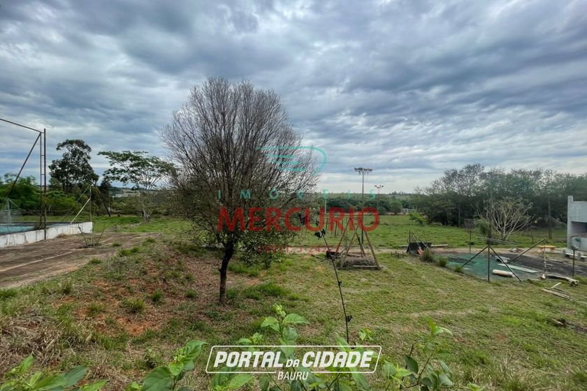Ch&aacute;cara &agrave; venda - 827m&sup2; - Ch&aacute;caras Piratininga