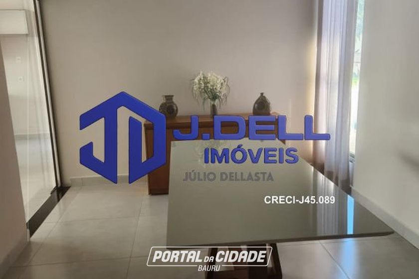 Casa &agrave; venda - 300m&sup2; - Centro