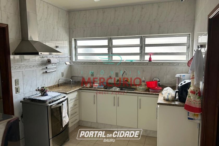 Casa &agrave; venda - 325m&sup2; - Vila Santa Tereza