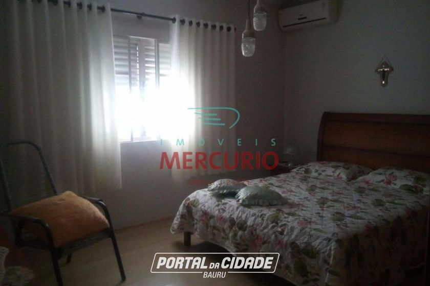 Casa &agrave; venda - 235m&sup2; - Centro