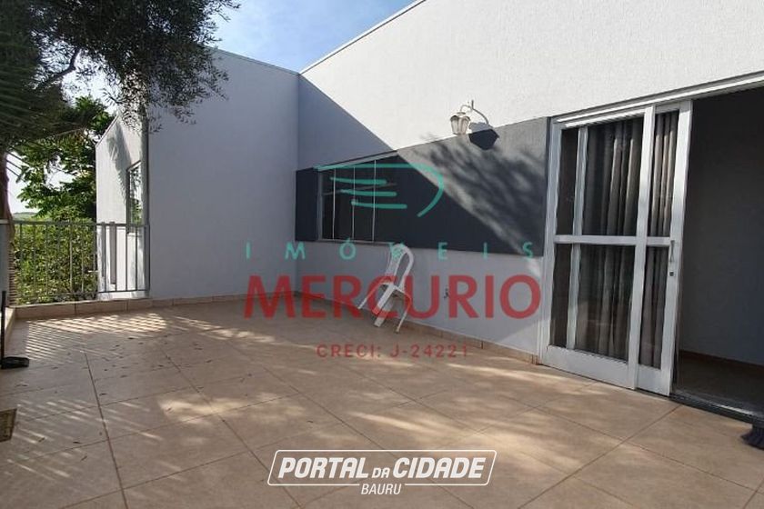 Casa &agrave; venda - 311m&sup2; - Centro