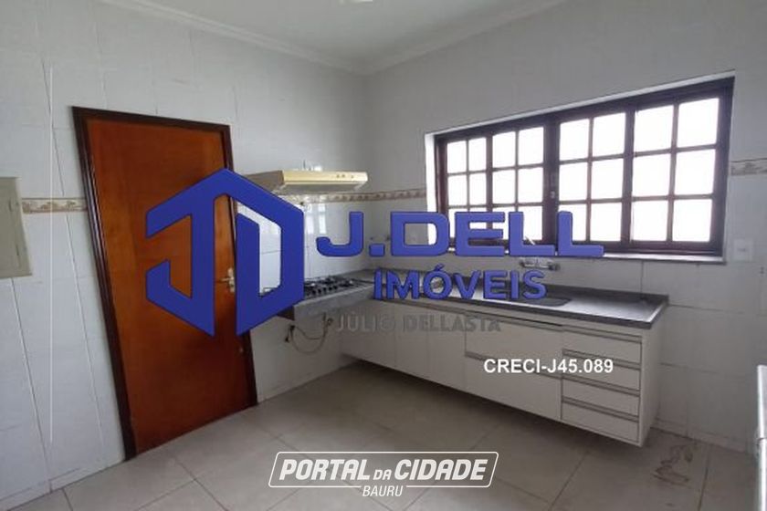 Casa &agrave; venda - 200m&sup2; - Vila Camargo