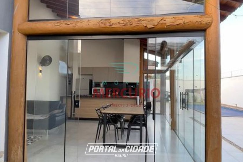 Ch&aacute;cara &agrave; venda - 150m&sup2; - Vale do Igap&oacute;