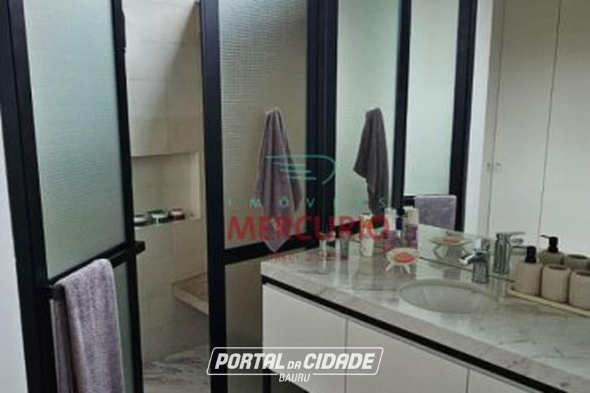 Casa &agrave; venda - 316m&sup2; - Jardim Shangri-L&aacute;
