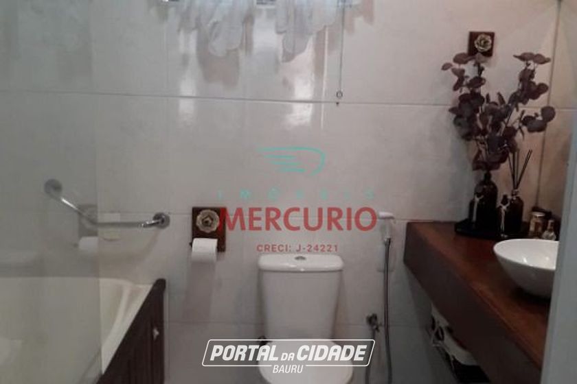 Casa &agrave; venda - 170m&sup2; - Vila Universit&aacute;ria