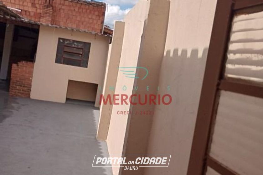 Casa &agrave; venda - 170m&sup2; - Conjunto Habitacional Engenheiro Ot&aacute;vio Rasi