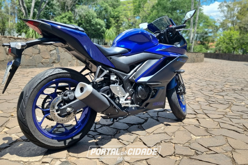 YAMAHA YZF