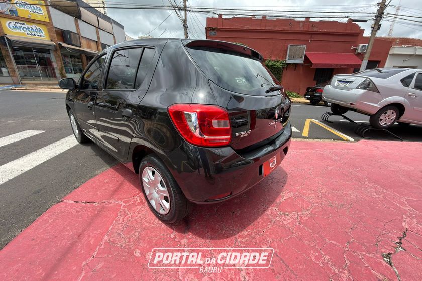 Renault SANDERO