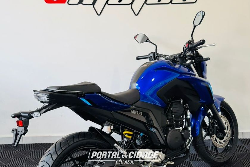YAMAHA FZ25