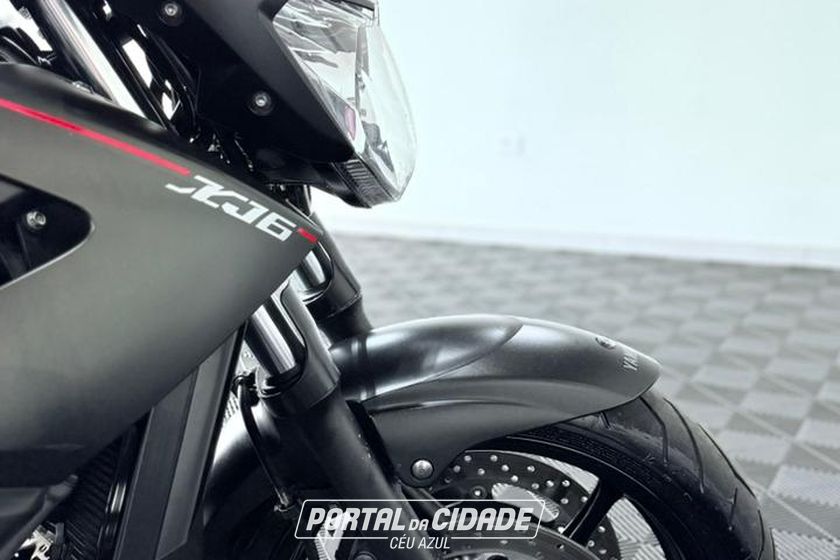 YAMAHA XJ6