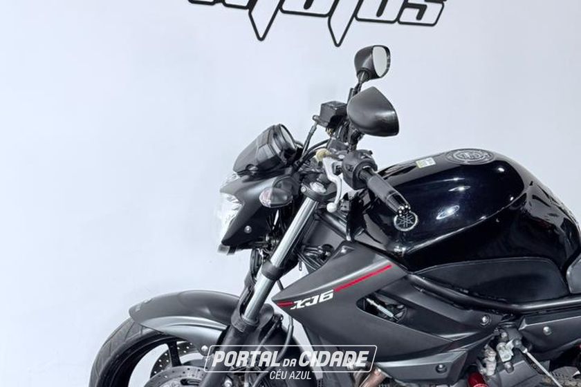 YAMAHA XJ6
