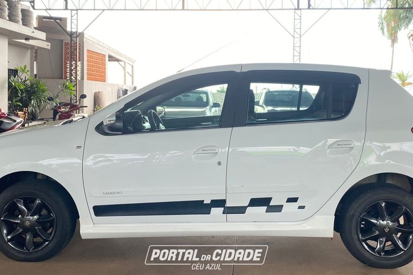 Renault SANDERO