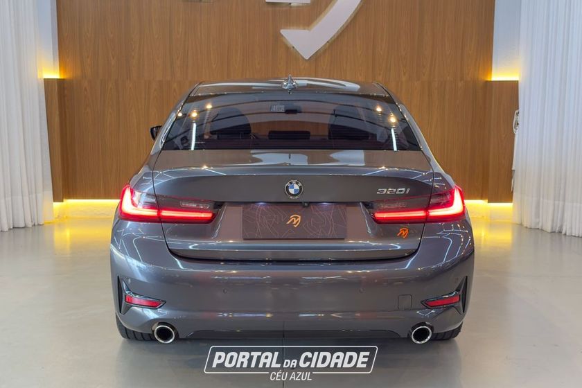 BMW 320iA