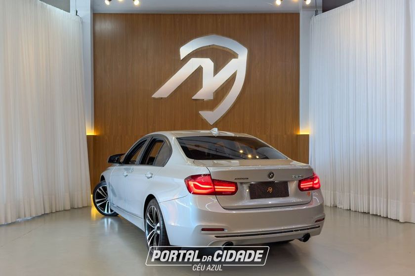 BMW 320iA