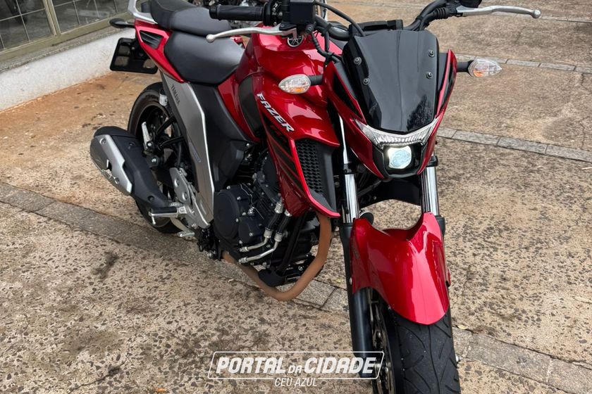 YAMAHA FZ25